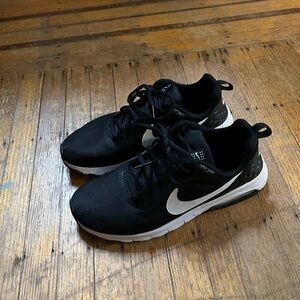 Nike air black white trainers sneakers